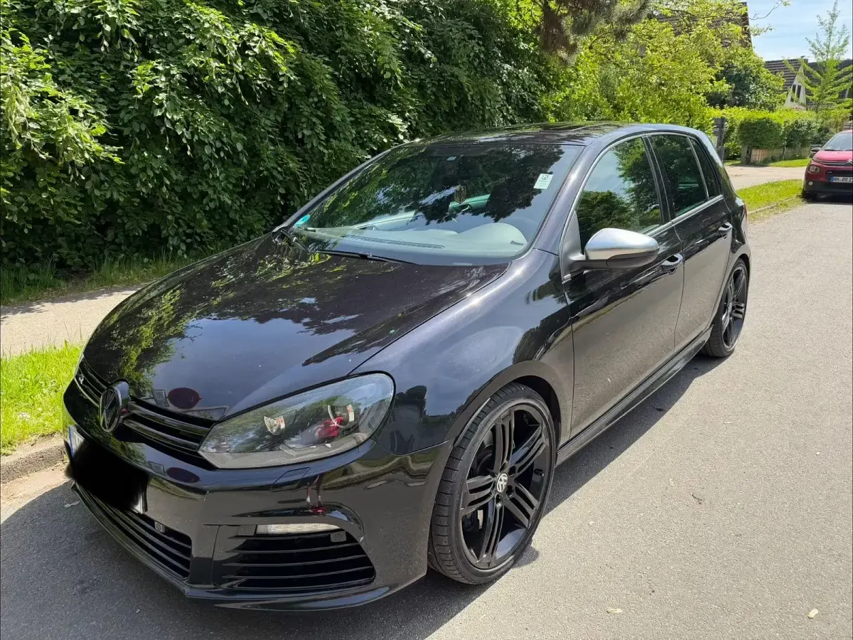 Gebraucht VW Golf VI R 271 PS (199 kW) 2011 Schwarz Kleinwagen