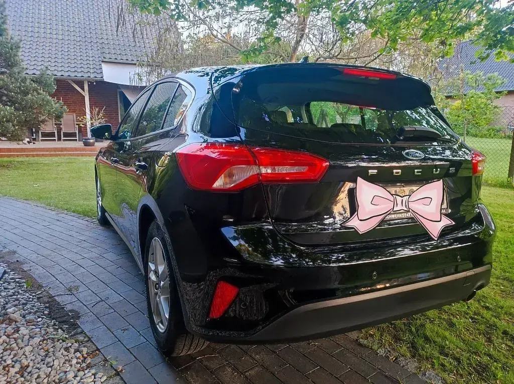 Gebraucht Ford Focus Cool & Connect 120 PS (88 kW) 2019 Schwarz Limousine