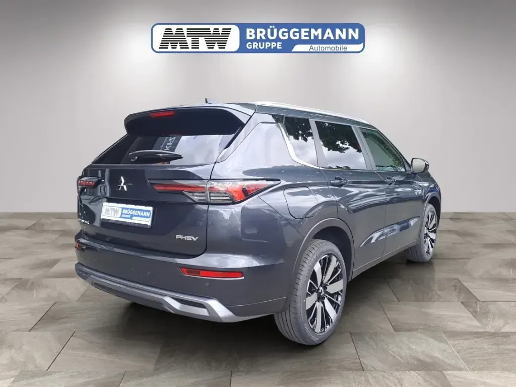 Neu Mitsubishi Outlander P-HEV Intro Edition 306 PS (225 kW) 2025 Grau SUV