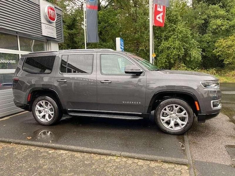 Gebraucht Jeep Wagoneer 397 PS (291 kW) 2022 Baltic grey metallic SUV