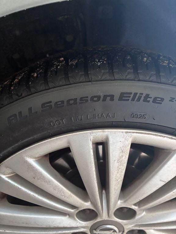 Usado Opel Insignia 160 HP (117 kW) 2012 Verde Carrinha