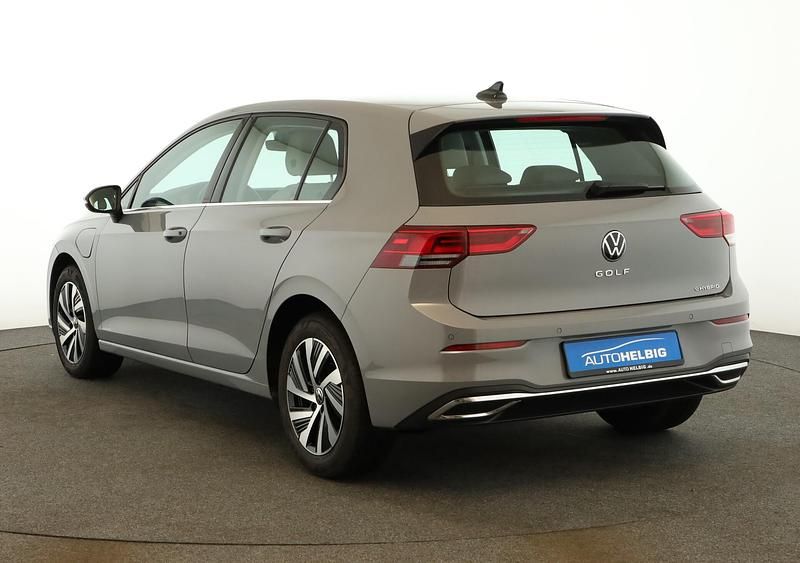 Gebraucht VW Golf Style 204 PS (150 kW) 2022 Mondsteingrau SUV