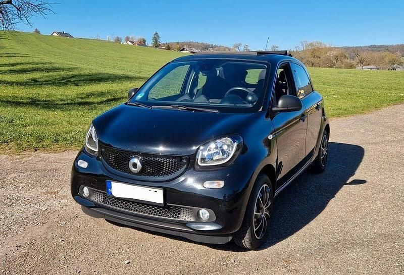 Gebraucht Smart ForFour Passion 90 PS (66 kW) 2016 Schwarz Kleinwagen