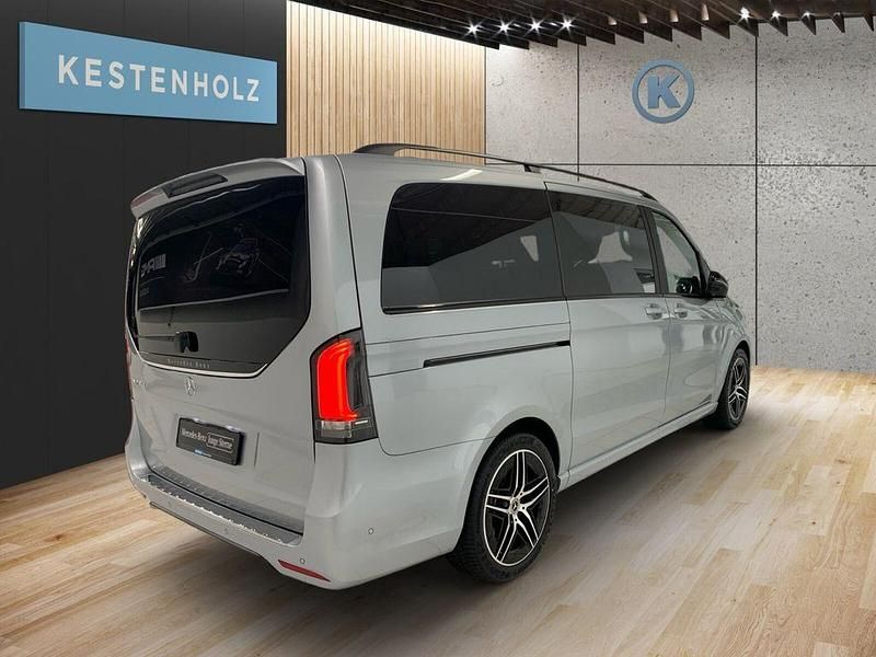 Gebraucht Mercedes V250 Avantgarde 190 PS (139 kW) 2024 Hightechsilber metallic Van / Kleinbus