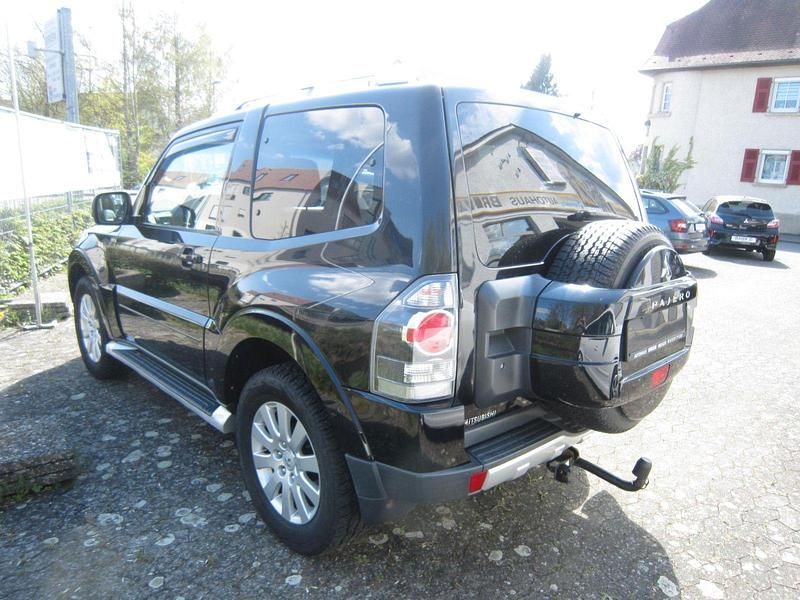 Gebraucht Mitsubishi Pajero Instyle 170 PS (125 kW) 2007 Schwarz SUV