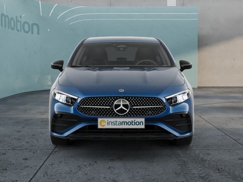 Gebraucht Mercedes A200 150 PS (110 kW) 2024 Blau Coupé