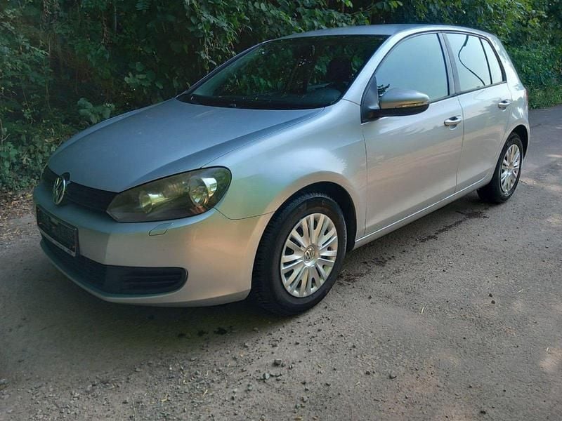 Silber Gebraucht 2009 VW Golf VI Kleinwagen | 5.500 € - Bild 1/4