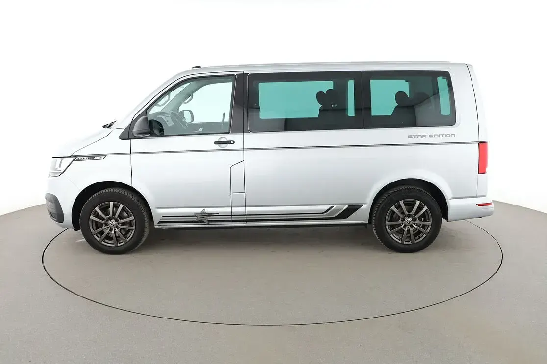 Second-hand VW Multivan Trendline 150 CP (110 kW) 2020 Argintiu Monovolum