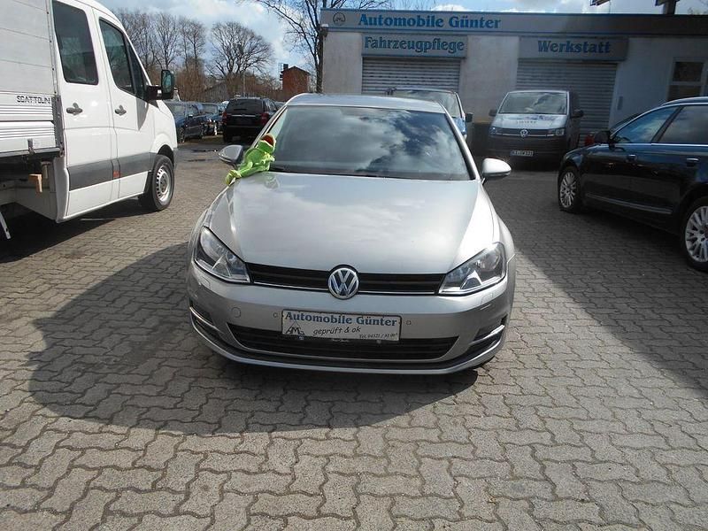 Gebraucht VW Golf VII 110 PS (80 kW) 2015 Silber Limousine