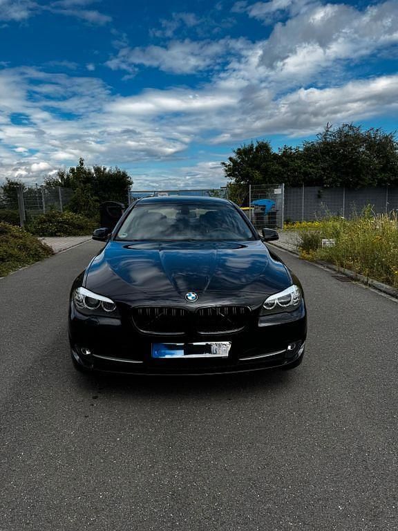 Gebraucht BMW 528 258 PS (189 kW) 2010 Schwarz Limousine