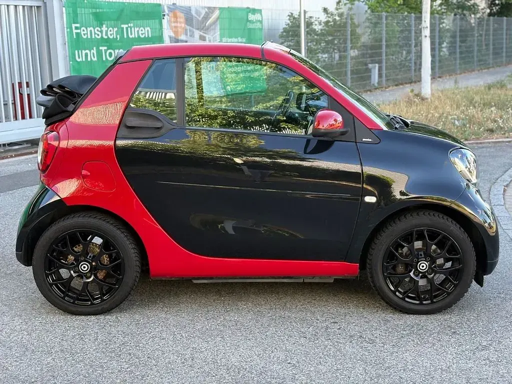 Gebraucht Smart ForTwo Cabrio 90 PS (66 kW) 2016 Cbsfarbe schwarz Cabrio