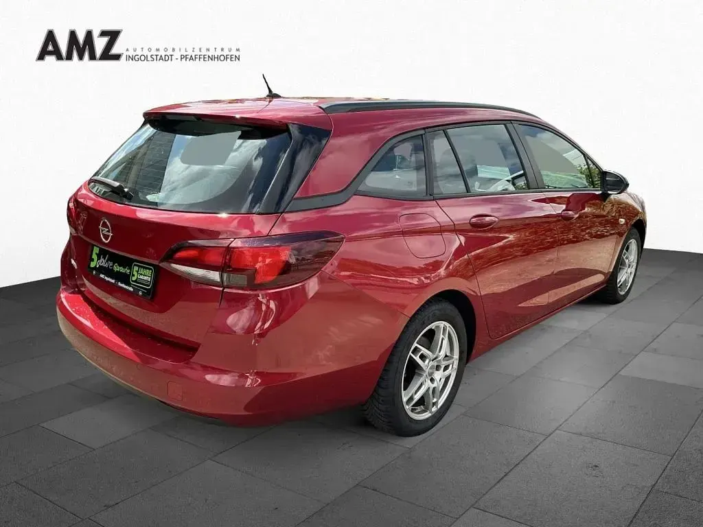 Gebraucht Opel Astra Edition 110 PS (80 kW) 2022 Chili rot/kardio rot Kleinwagen