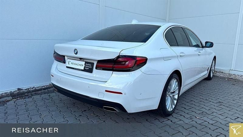 Gebraucht BMW 540 Efficient Dynamics 340 PS (250 kW) 2023 Alpinweiß uni Limousine
