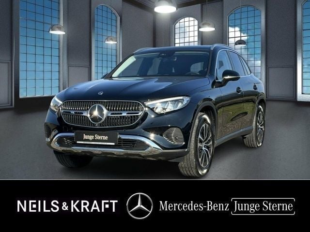 Schwarz Gebraucht 2024 Mercedes GLC220 Avantgarde Limousine | 56.980 € (Superpreis) - Bild 1/4
