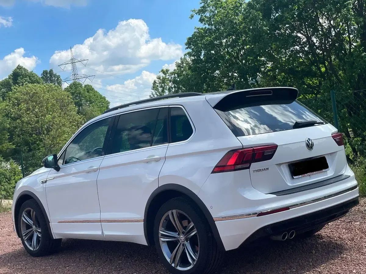 Gebraucht VW Tiguan R-line 150 PS (110 kW) 2020 Weiß SUV