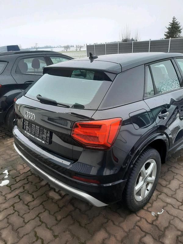 Gebraucht Audi Q2 Design 116 PS (85 kW) 2018 Mythosschwarz metallic SUV