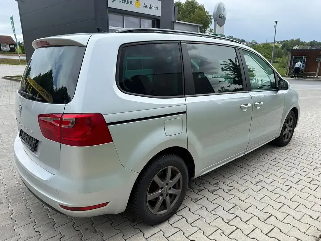 Gebraucht Seat Alhambra Style 140 PS (102 kW) 2013 Silber Van / Kleinbus