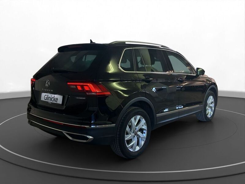 Gebraucht VW Tiguan Elegance 245 PS (180 kW) 2023 Schwarz SUV