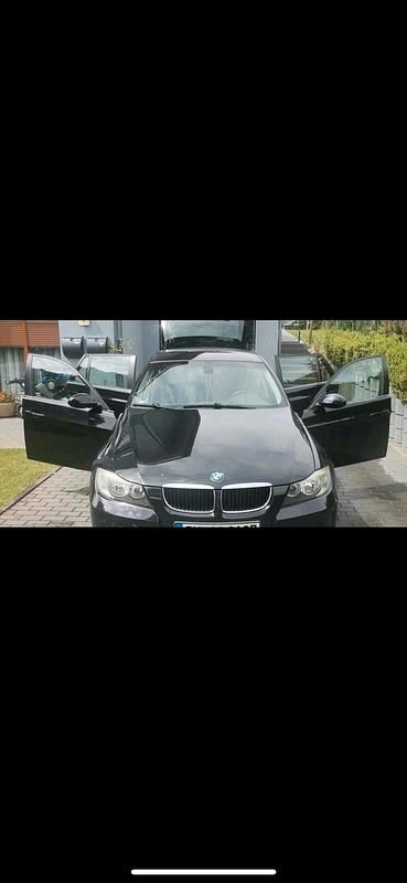 Schwarz Gebraucht 2008 BMW 320 Kombi | 2.000 € (Superpreis) - Bild 1/4