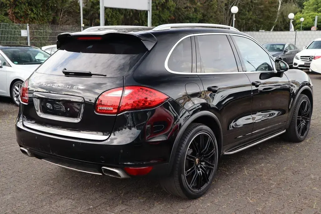 Gebraucht Porsche Cayenne 245 PS (180 kW) 2012 Schwarz SUV