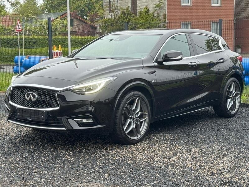 Schwarz Gebraucht 2019 Infiniti Q30 Premium Kleinwagen | 17.990 € (Guter Preis) - Bild 1/4