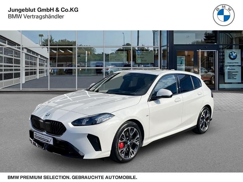 Weiss Gebraucht 2024 BMW 120 M Sport Kleinwagen | 36.880 € (Etwas zu teuer) - Bild 1/3