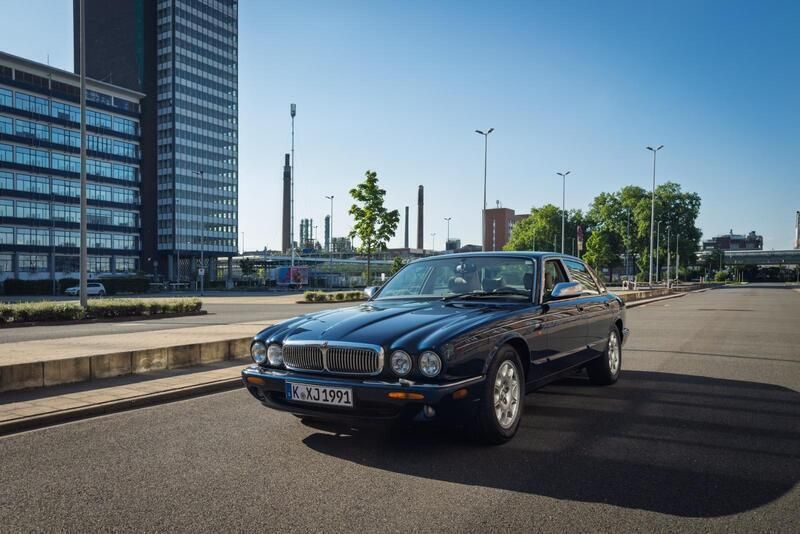 Blau Gebraucht 1998 Jaguar XJ8 Sovereign Limousine | 7.990 € (Fairer Preis) - Bild 1/4