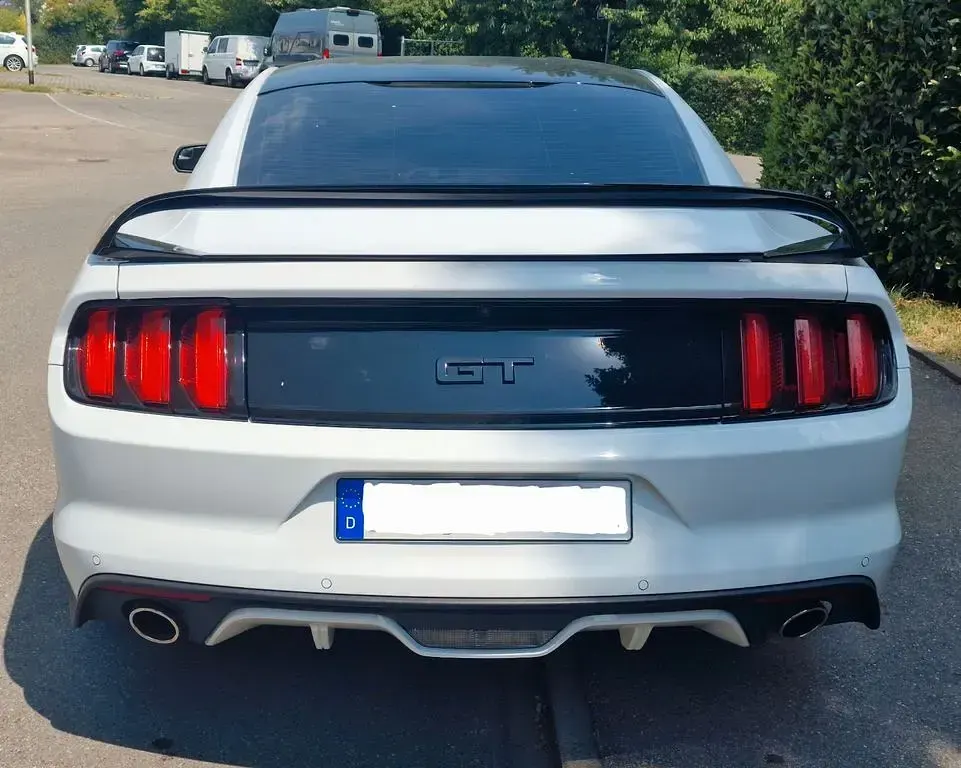 Gebraucht Ford Mustang GT 441 PS (324 kW) 2016 Weiß