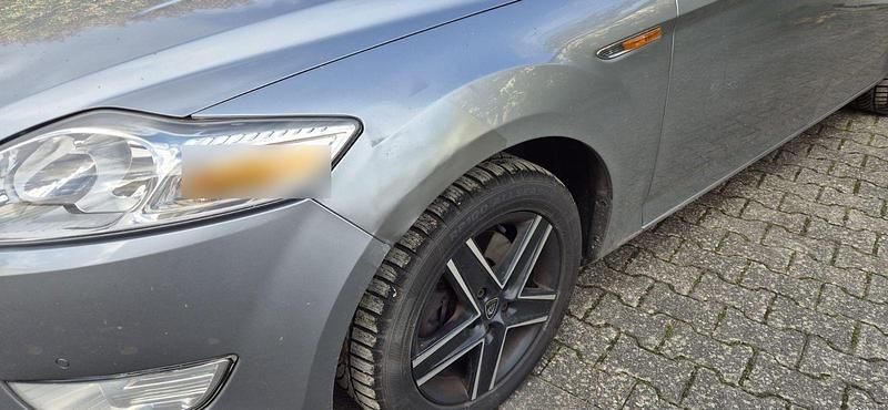 Gebraucht Ford Mondeo Ambiente 125 PS (91 kW) 2009 Grau Kombi