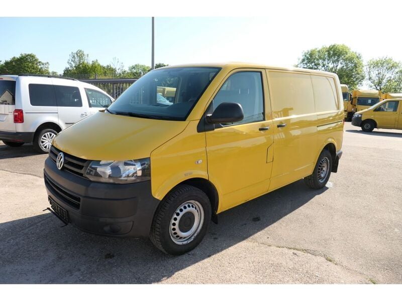 Gebraucht VW T5 84 PS (61 kW) 2013 Ginstergelb r1032 Van
