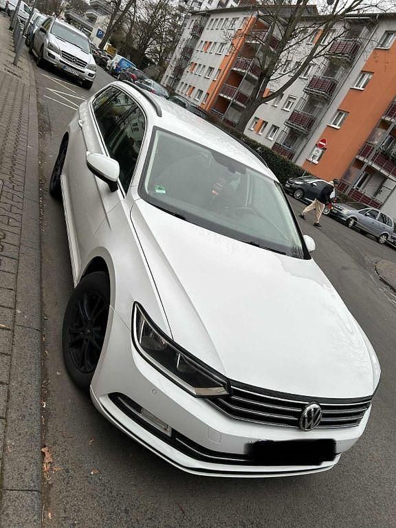 Gebraucht VW Passat 150 PS (110 kW) 2015 Weiß Kombi
