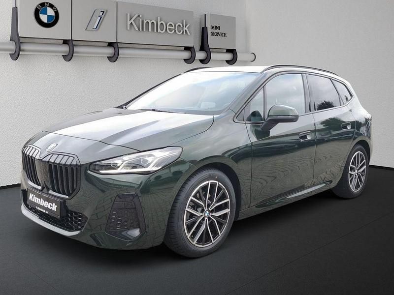 Sanremo green metallic Gebraucht 2021 BMW 220 Active Tourer Efficient Dynamics Van / Kleinbus | 30.490 € (Etwas zu teuer) - Bild 1/4