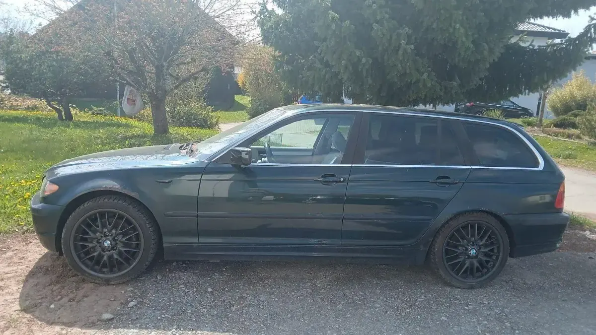 Gebraucht BMW 330 Sport Line 204 PS (150 kW) 2004 Grün Kombi
