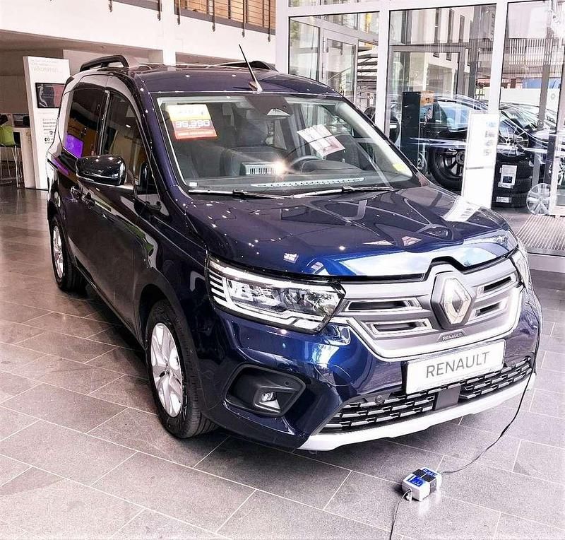 Sodaliteblau metallic Gebraucht 2023 Renault Kangoo Equilibre Van / Kleinbus | 46.688 € - Bild 1/4