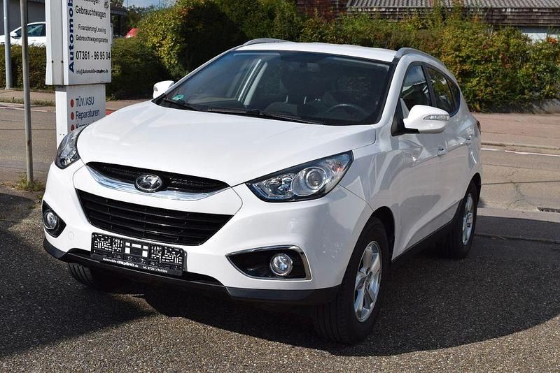 Weiß Gebraucht 2013 Hyundai ix35 Edition SUV | 4.980 € (Superpreis) - Bild 1/4
