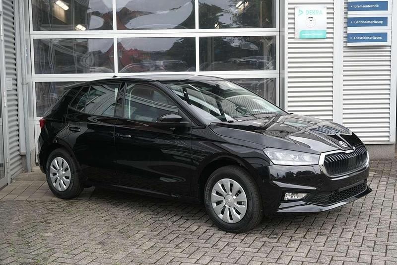 Neu Skoda Fabia Selection 95 PS (69 kW) 2025 Black magic perleffekt Kleinwagen