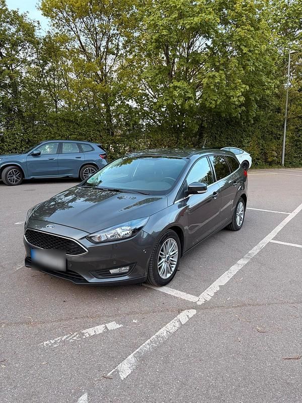 Gebraucht Ford Focus 125 PS (91 kW) 2018 Grau Kombi