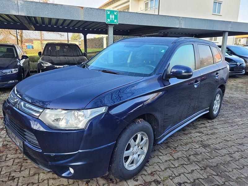 Gebraucht Mitsubishi Outlander Invite 150 PS (110 kW) 2013 Blau SUV