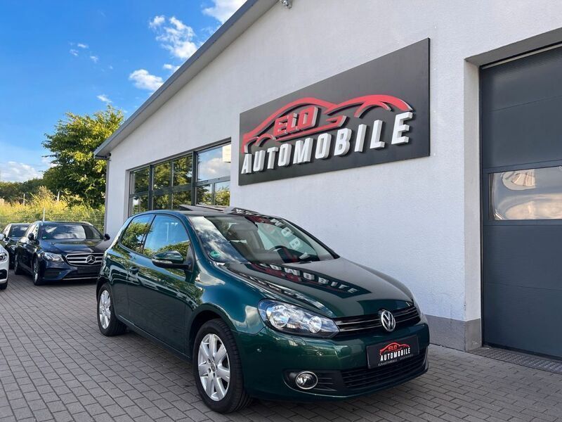 Grün Gebraucht 2011 VW Golf VI Comfortline Kleinwagen | 8.900 € (Fairer Preis) - Bild 1/4