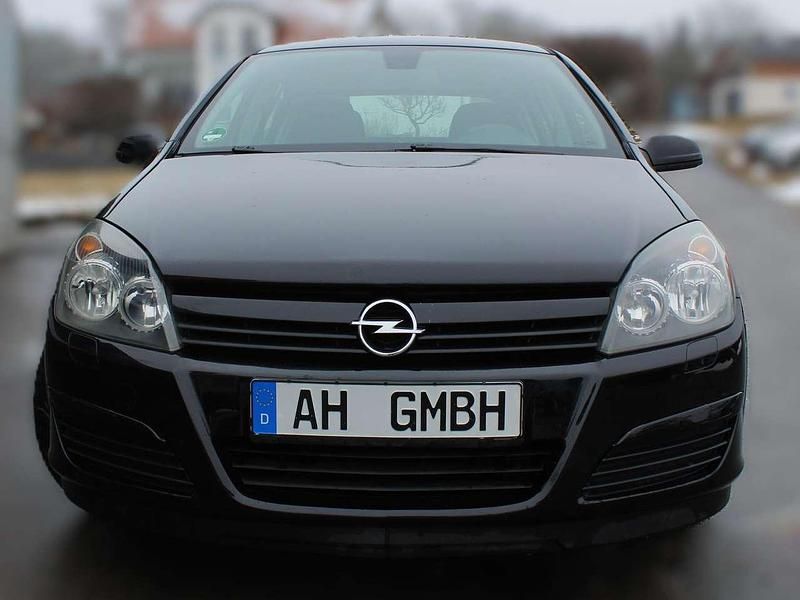 Gebraucht Opel Astra Basis 90 PS (66 kW) 2004 Saphirschwarz mi2 Kleinwagen