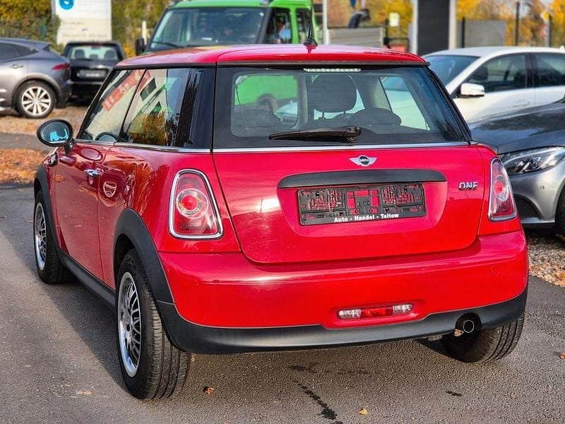 Gebraucht Mini ONE 75 PS (55 kW) 2012 Rot Kleinwagen
