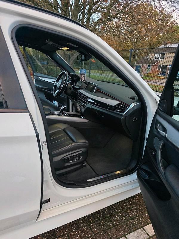 Gebraucht BMW X5 M50 381 PS (280 kW) 2015 Weiß SUV