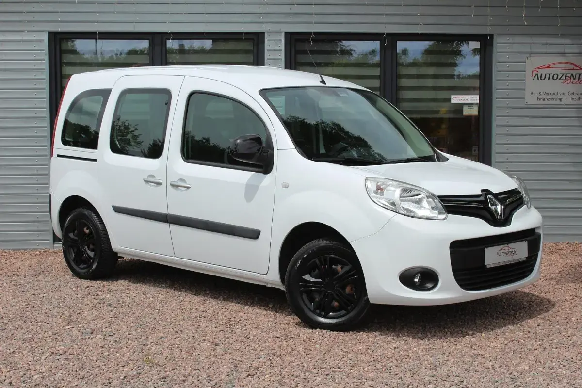 Gebraucht Renault Kangoo Authentique 90 PS (66 kW) 2013 Weiß Van / Kleinbus