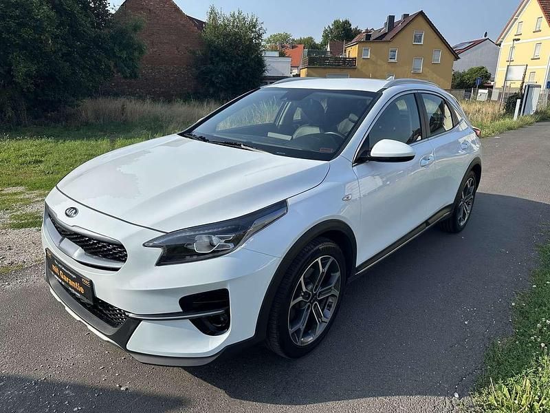 (wd) cararraweiss Gebraucht 2021 Kia XCeed Vision SUV | 11.490 € (Superpreis) - Bild 1/4