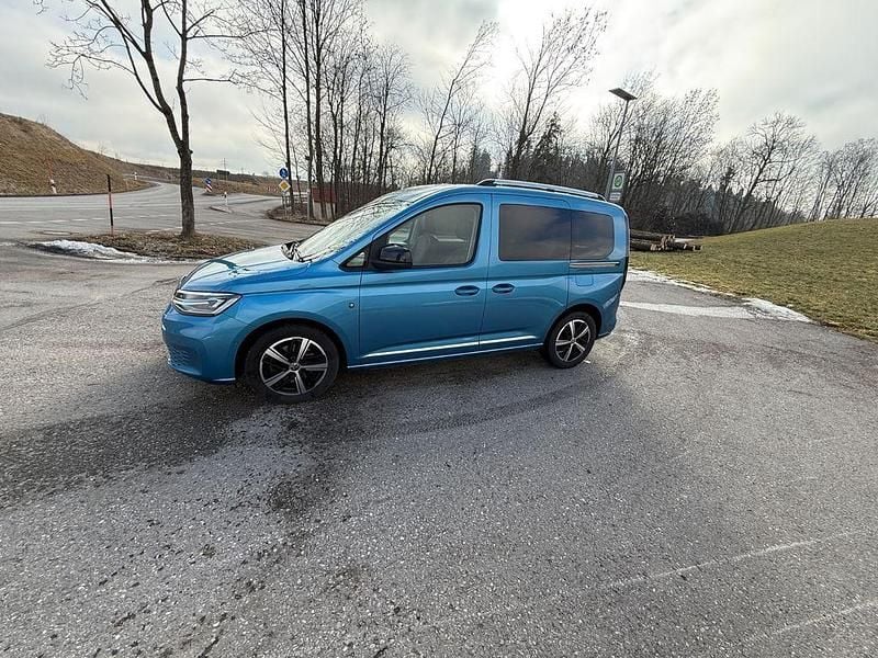 Gebraucht VW Caddy Style 122 PS (89 kW) 2021 Blau Van / Kleinbus