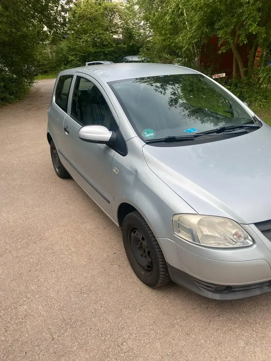 Gebraucht VW Fox 55 PS (40 kW) 2006 Silber Kleinwagen