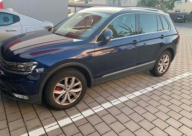 Gebraucht VW Tiguan Highline 179 PS (131 kW) 2016 Blau SUV
