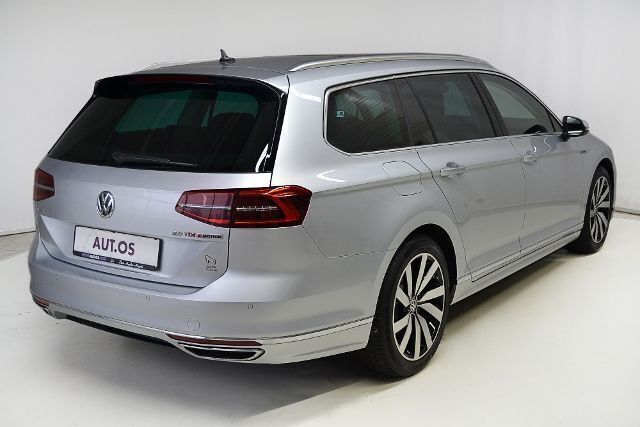 Gebraucht VW Passat Highline 190 PS (139 kW) 2015 Silber metallic Kombi