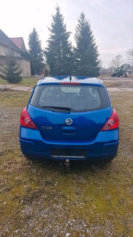 Gebraucht Nissan Tiida 106 PS (77 kW) 2009 Blau Limousine