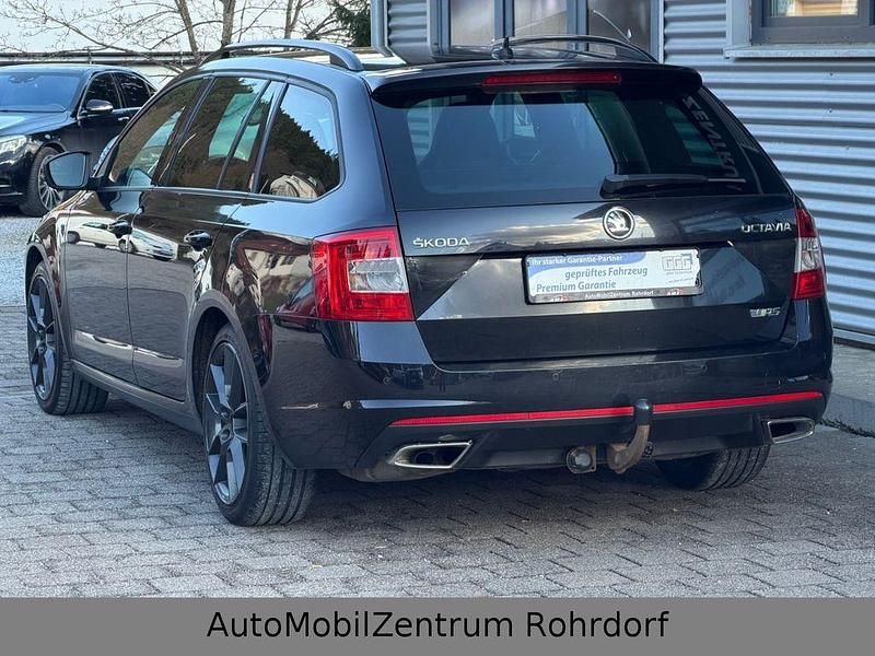 Gebraucht Skoda Octavia RS 184 PS (135 kW) 2015 Schwarz Kleinwagen